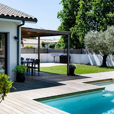 Superbe Avec Piscine Villa Le Teich